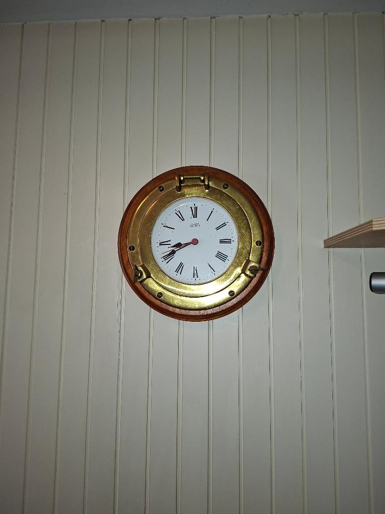 Klok maritiem, Ophalen
