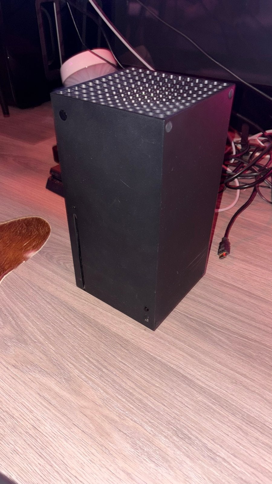 Xbox Series X 1TB met 2 controllers, Spelcomputers en Games, Spelcomputers | Xbox Series X en S, Ophalen, Zo goed als nieuw, Xbox Series X