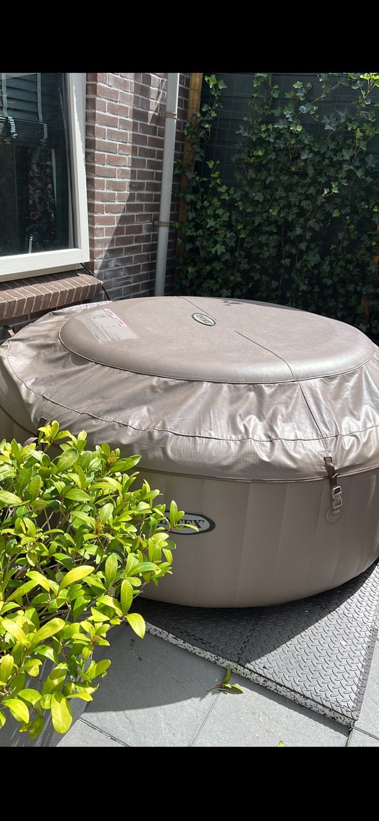 Intex pure spa 4persoons (alleen het bad met deksel), Ophalen, Zo goed als nieuw, Afdekzeil, Opblaasbaar