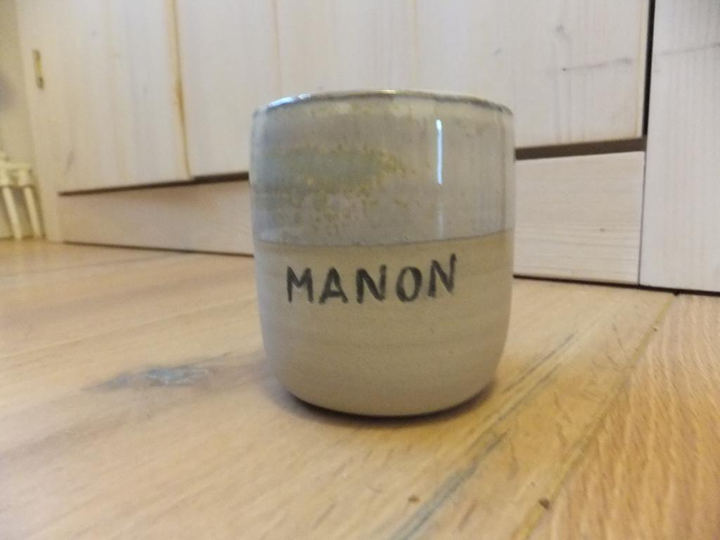 gratis verzenden beker naam manon glazuur melk koffie thee, Ophalen of Verzenden, Nieuw, Overige stijlen, Overige typen