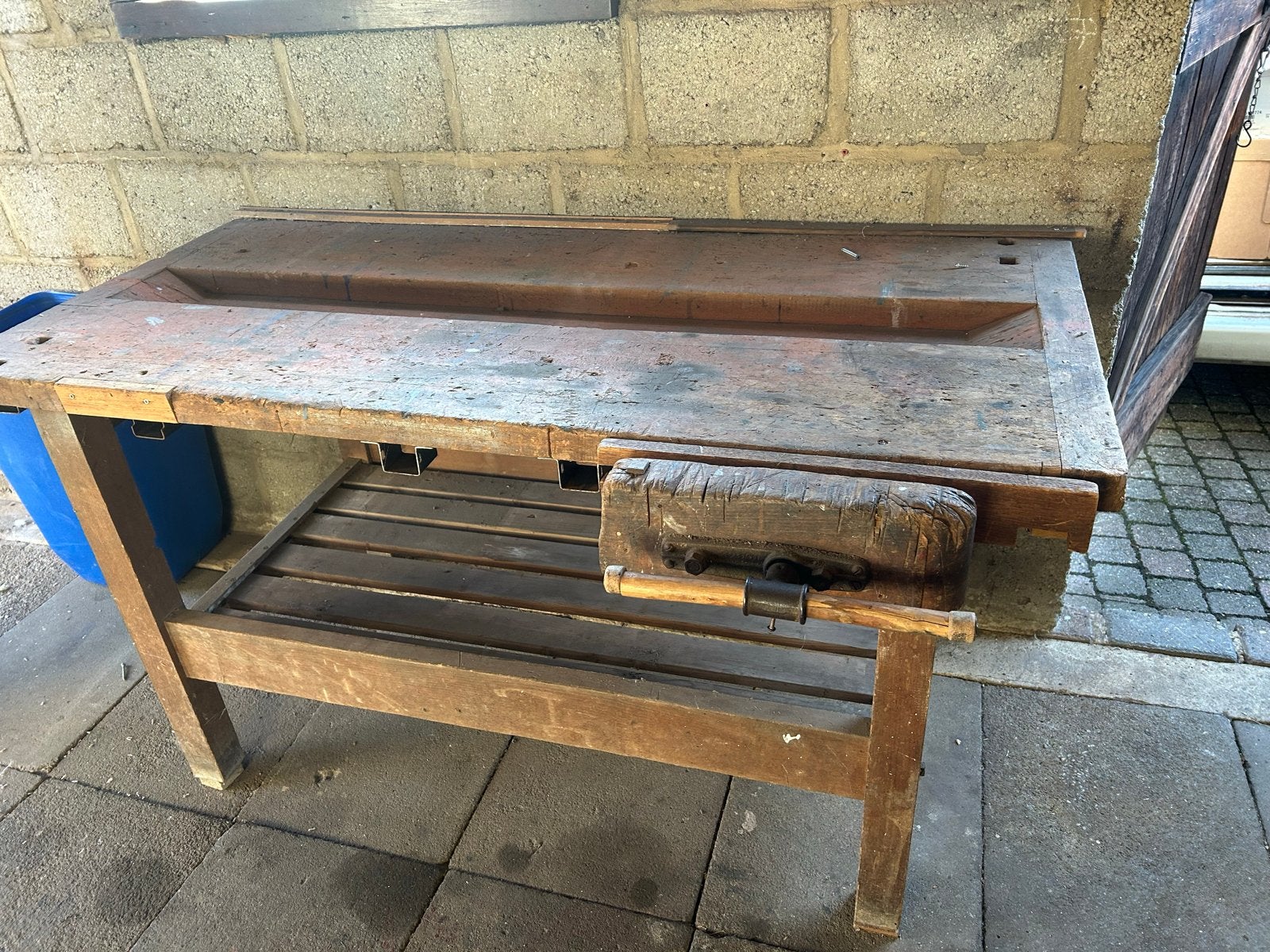 Robuuste houten werkbank met bankschroef, Ophalen, Gebruikt, Bankschroef