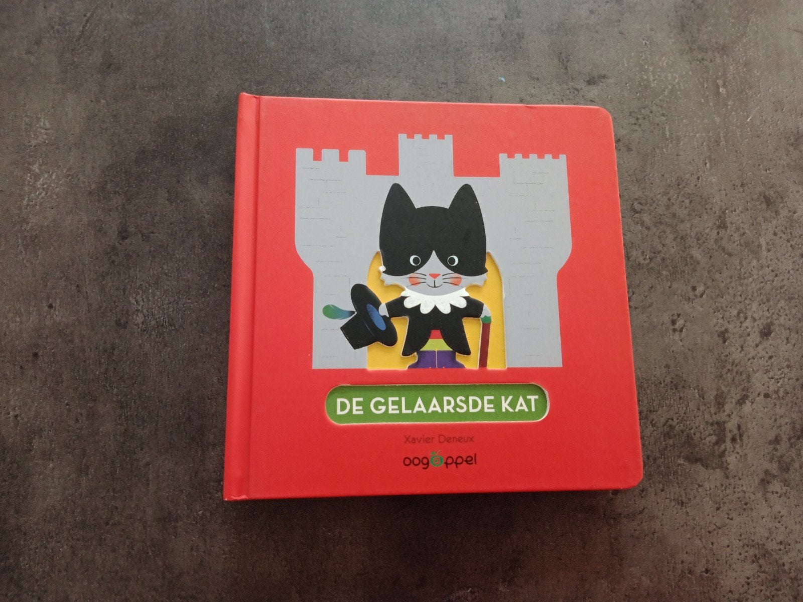 de gelaarsde kat.   Xavier Deneux, Ophalen of Verzenden, Sprookjes, Voorleesboek, 4 jaar