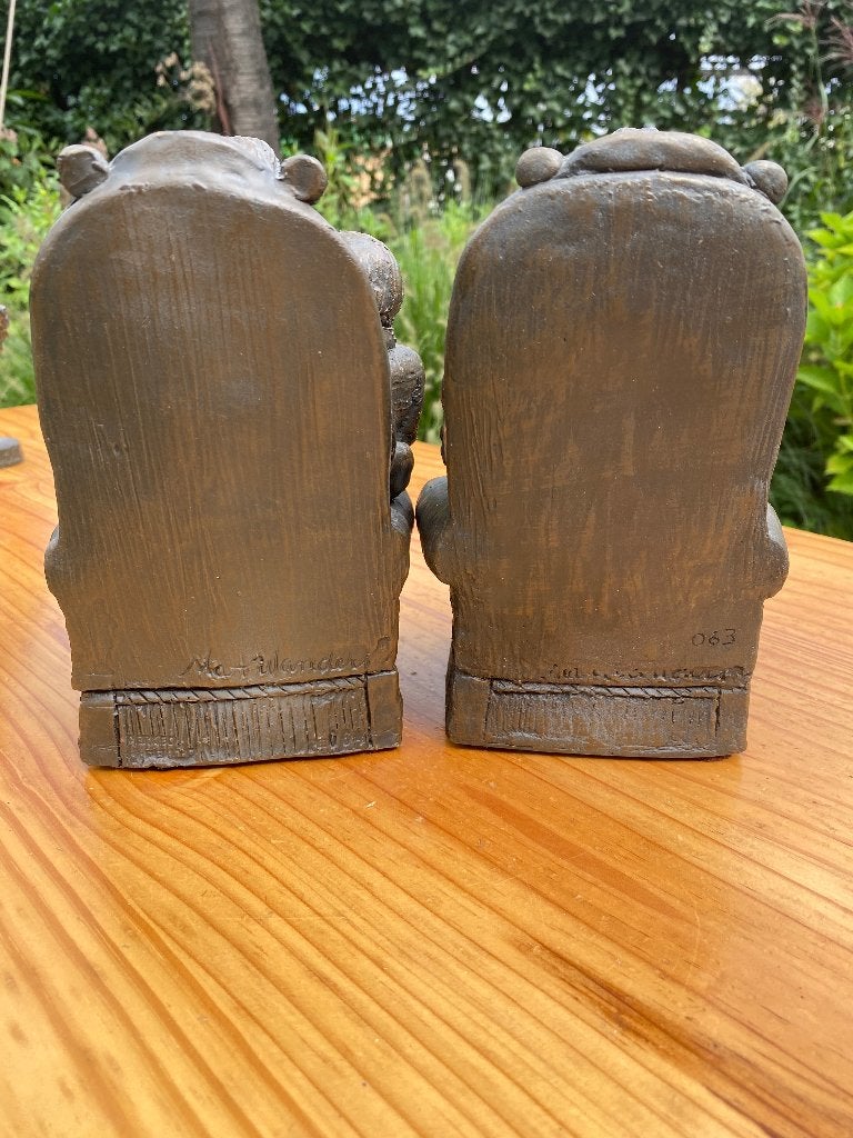 2 zware boekensteunen (o)ma en (o)pa met kind, Ophalen of Verzenden