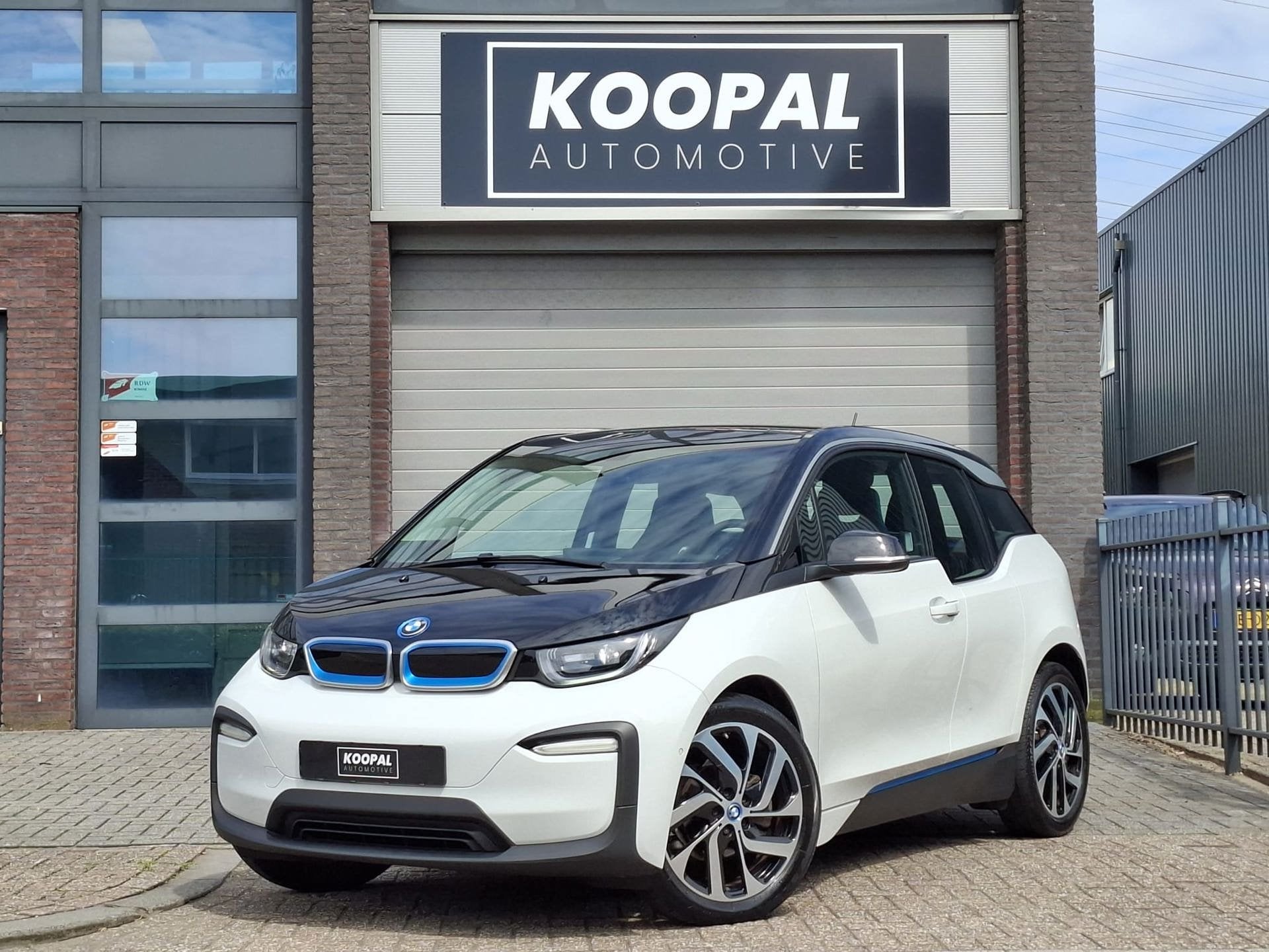 BMW I3 iPerformance 94Ah 33 kWh | LED | Dealer Onderhouden, Auto's, Gebruikt, Zwart, 33 kWh, 4 stoelen