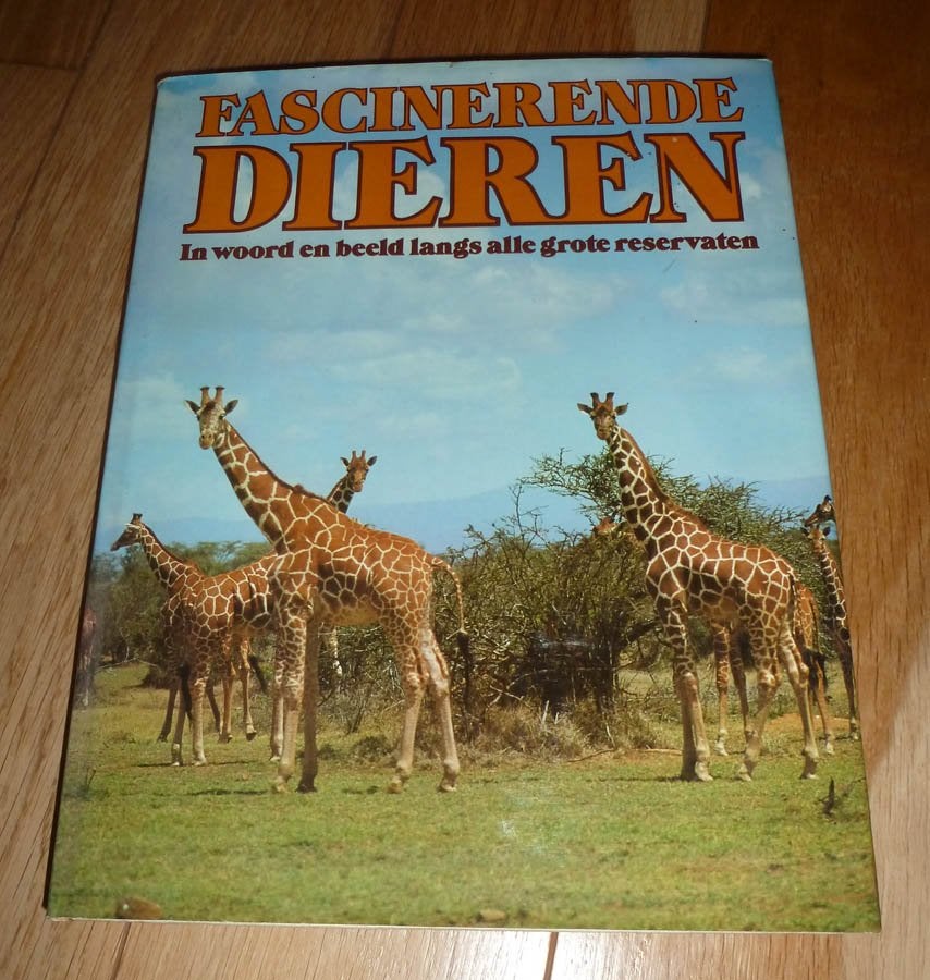 Boek Fascinerende dieren, Ophalen of Verzenden, Gelezen
