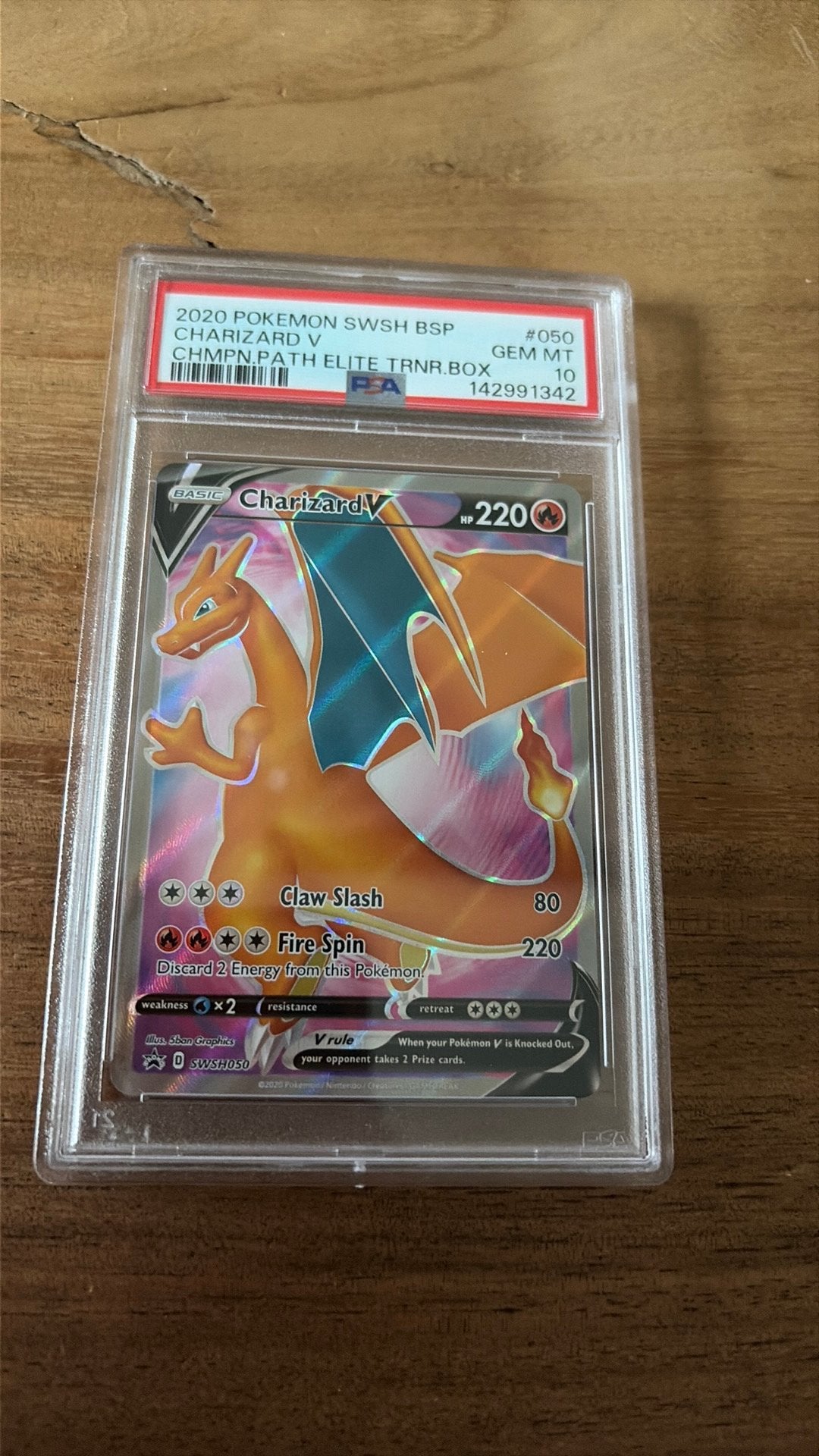 Charizard SWSH050 PSA 10 Champions Path, Ophalen of Verzenden, Zo goed als nieuw