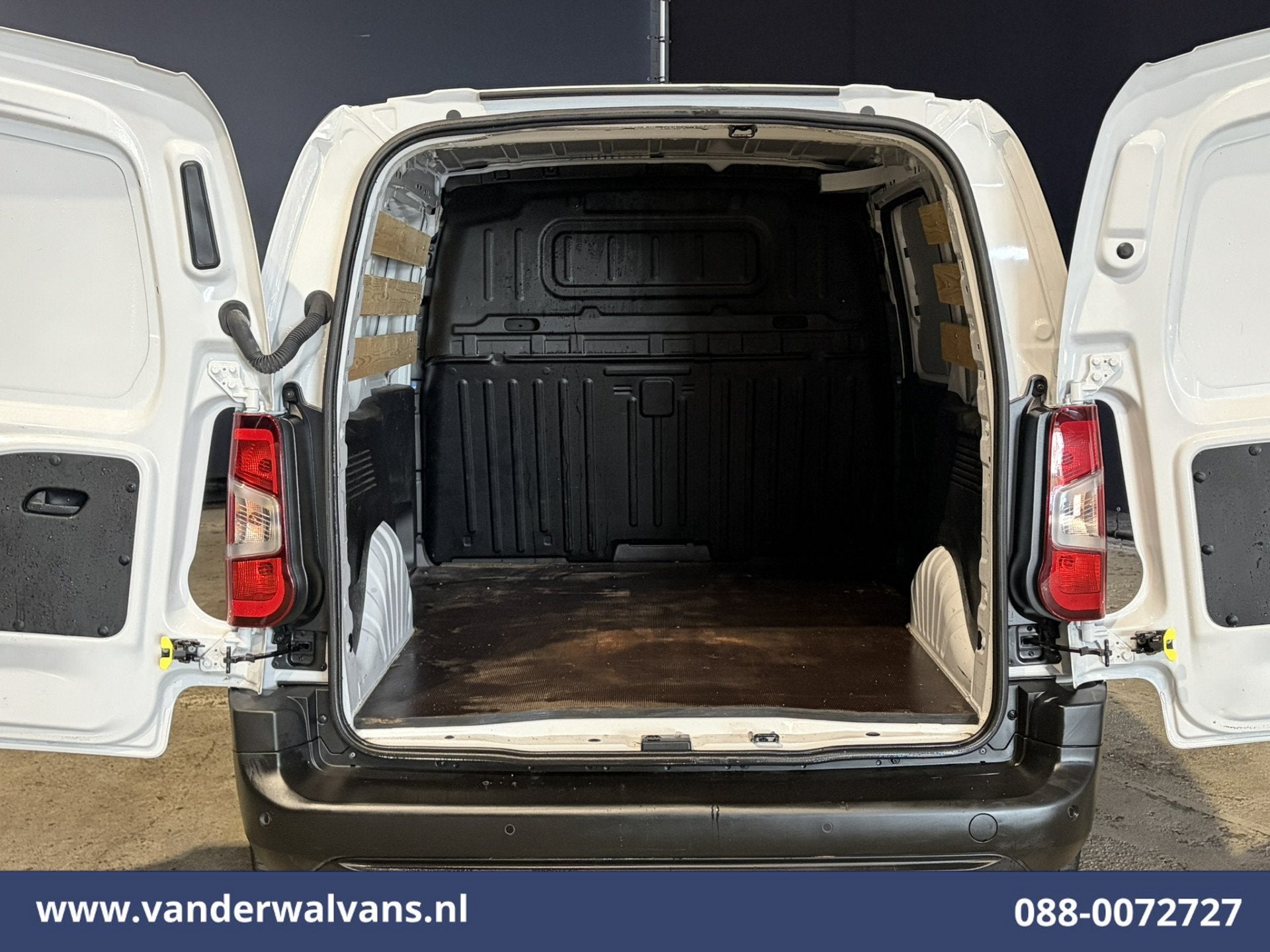 Opel Combo 1.5 BlueHDi 131pk L1H1 Euro6 Airco | Apple Carpla, Voorwielaandrijving, Dealer onderhouden, Stof, Gebruikt