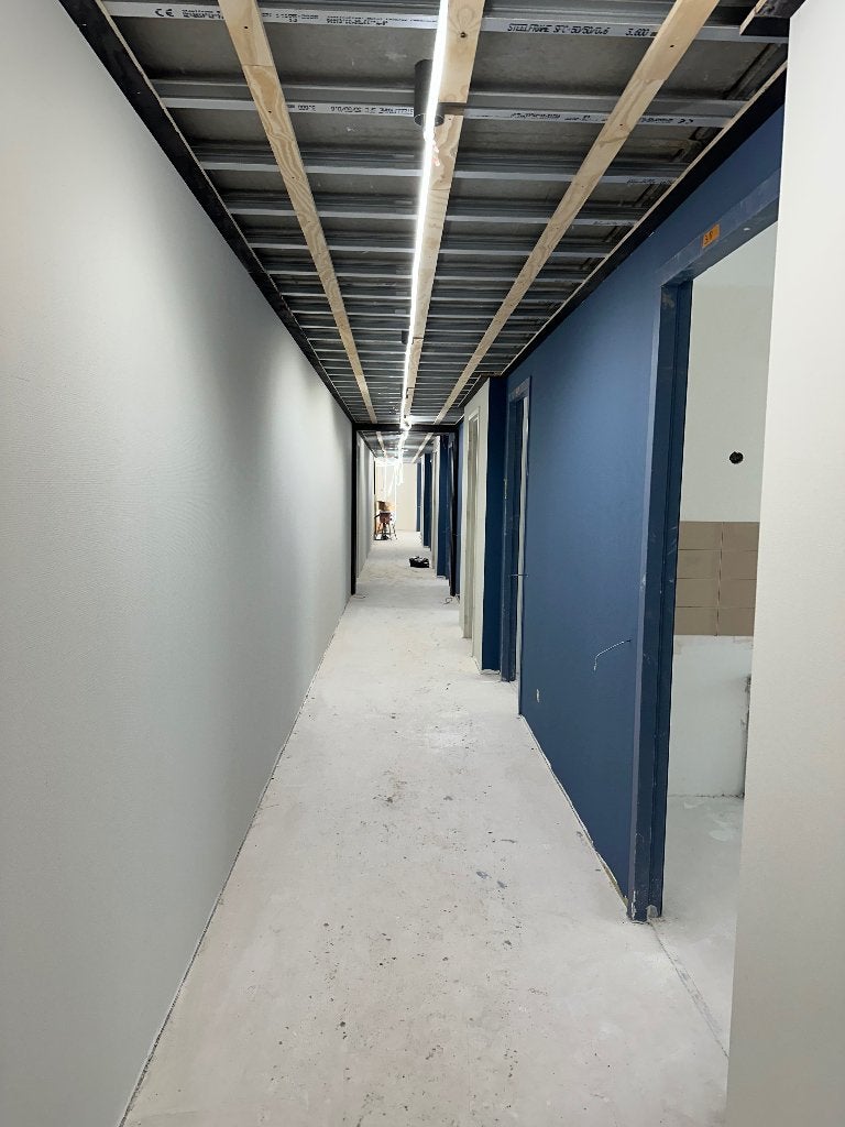 Ervaren schilder en behanger zoekt werk, Vacatures, 33 - 40 uur, Bouwnijverheid, Overige vormen