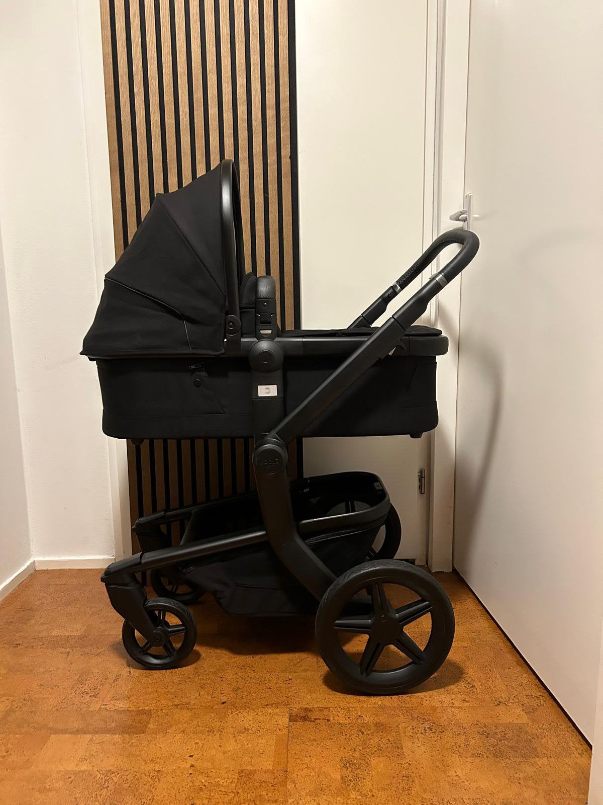 Joolz day plus 5 in 1 zwart compleet, Zo goed als nieuw, Combiwagen, Met autostoeltje, Ophalen