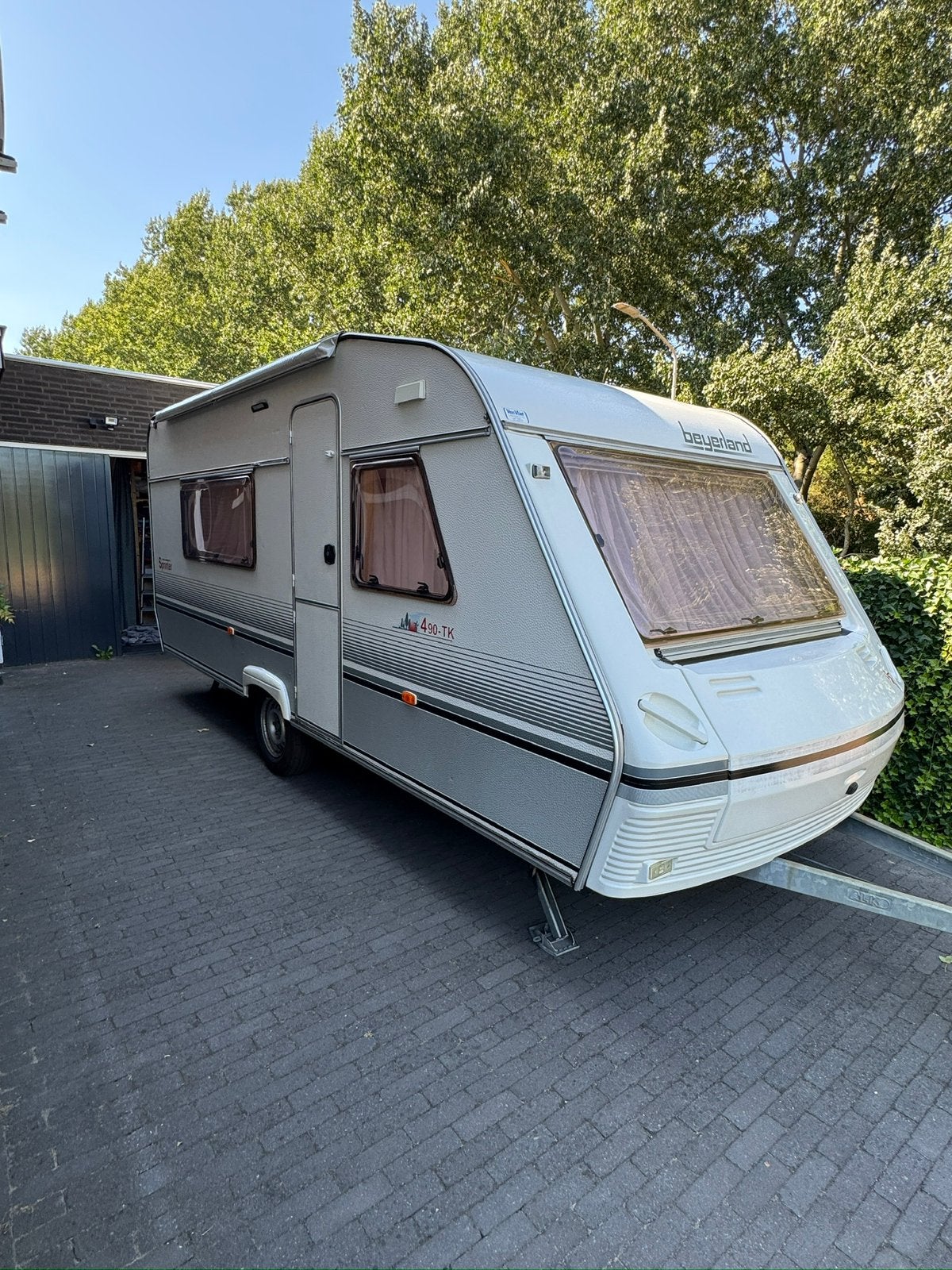 Nette lichtgewicht beyerland 490 Tk stapelbed,airco,tent,etc, Treinzit, Particulier, Tot en met 5, 1000 - 1250 kg