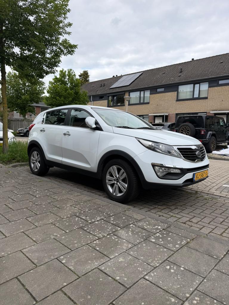 Kia Sportage 1.6 benzine uit 2012, Voorwielaandrijving, 15 km/l, 1280 kg, 4 cilinders
