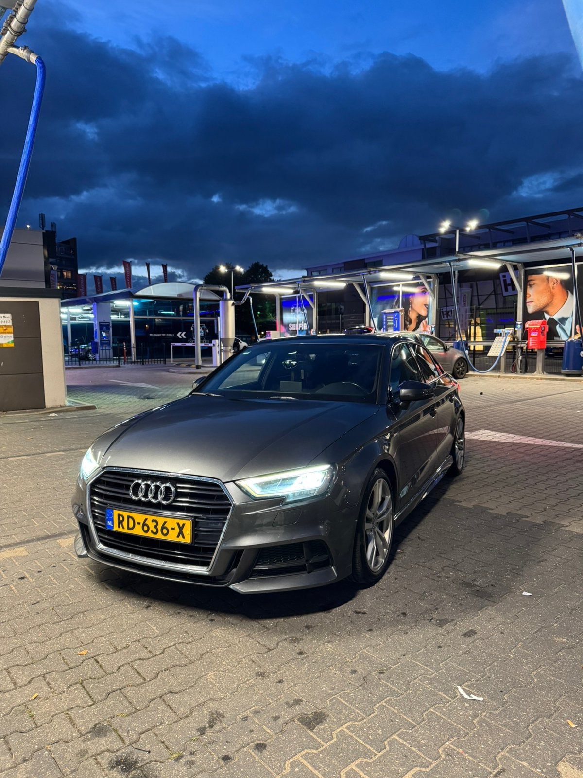 Audi A3 1.5 Tfsi CoD Ultra 150pk S Tronic 2017 metelic Grijs, Auto's, 1498 cc, 4 cilinders, 150 pk, Leder en Stof