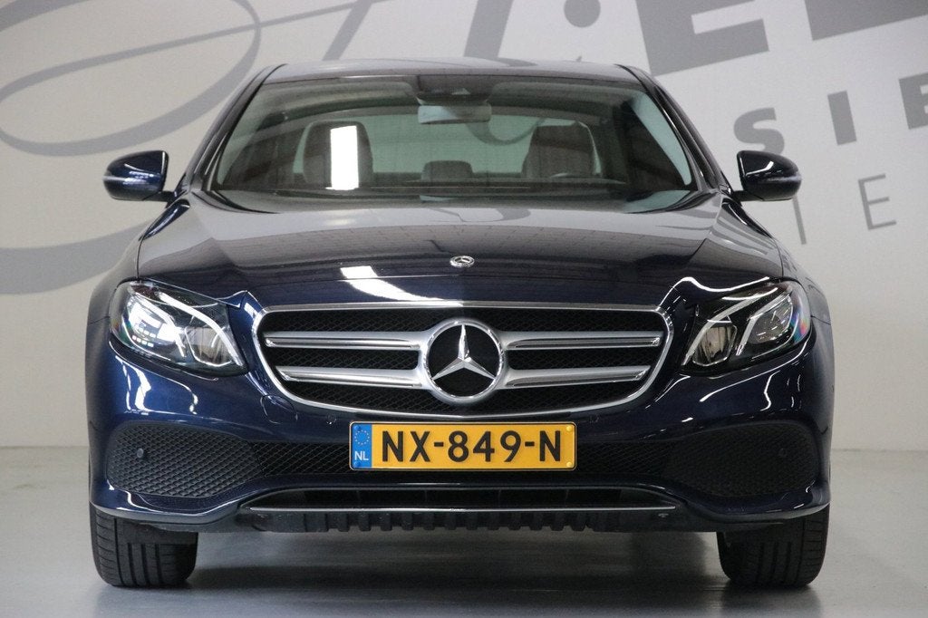 Mercedes-Benz E-klasse 200 Apple carplay/Achteruitrijcamera/, Automaat, Achterwielaandrijving, Gebruikt, 4 cilinders