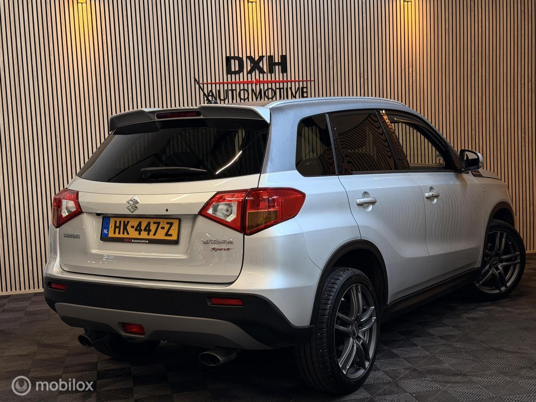 Suzuki Vitara 1.4 S Sport 140pk OrgNL ACC CARPLAY CAMERA, Auto's, Voorwielaandrijving, Dealer onderhouden, Gebruikt, 4 cilinders