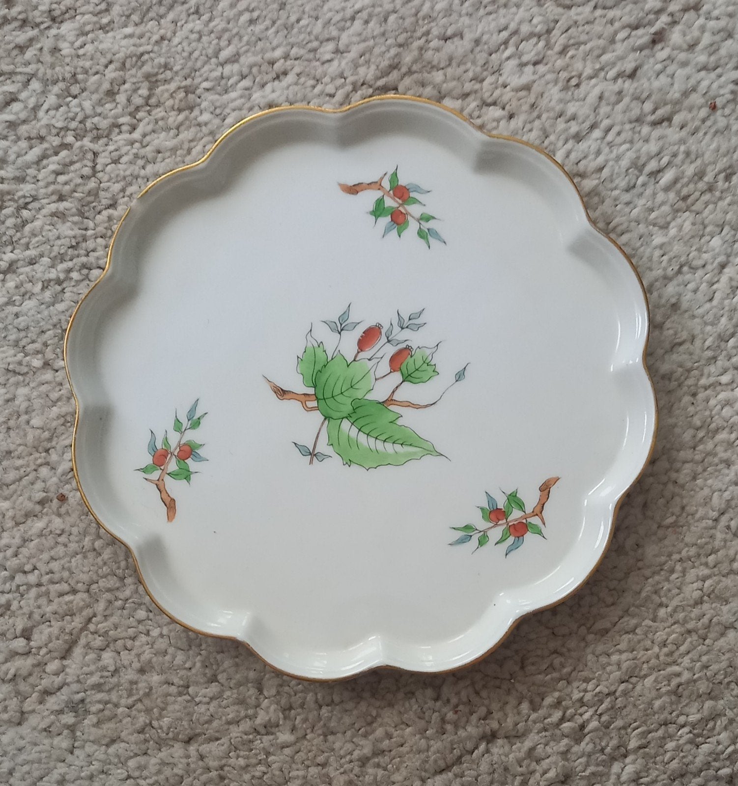 Herend porseleinen schaal met rozenbottel decor, Antiek en Kunst, Ophalen of Verzenden