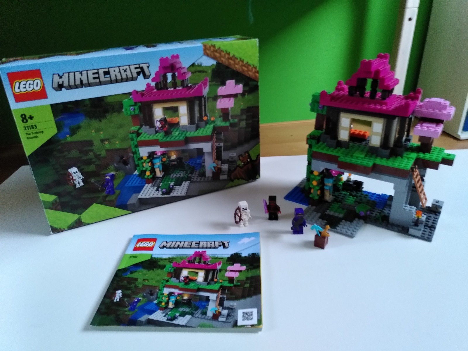 LEGO Minecraft 21183 De Trainingsbasis, Ophalen of Verzenden, Zo goed als nieuw, Overige merken
