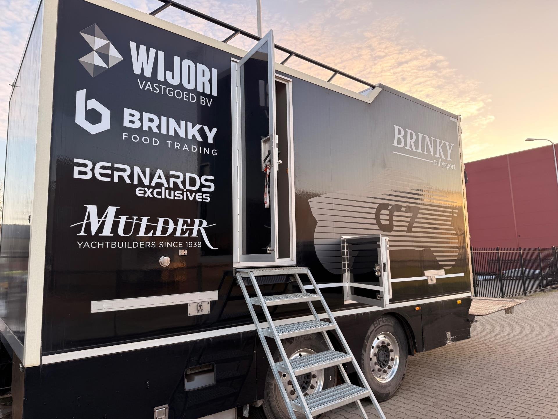 Trailer Motorsport Camper with Trailer for RALLY AUTO CROSS, Overige merken, Euro 5, Achterwielaandrijving, Overige brandstoffen