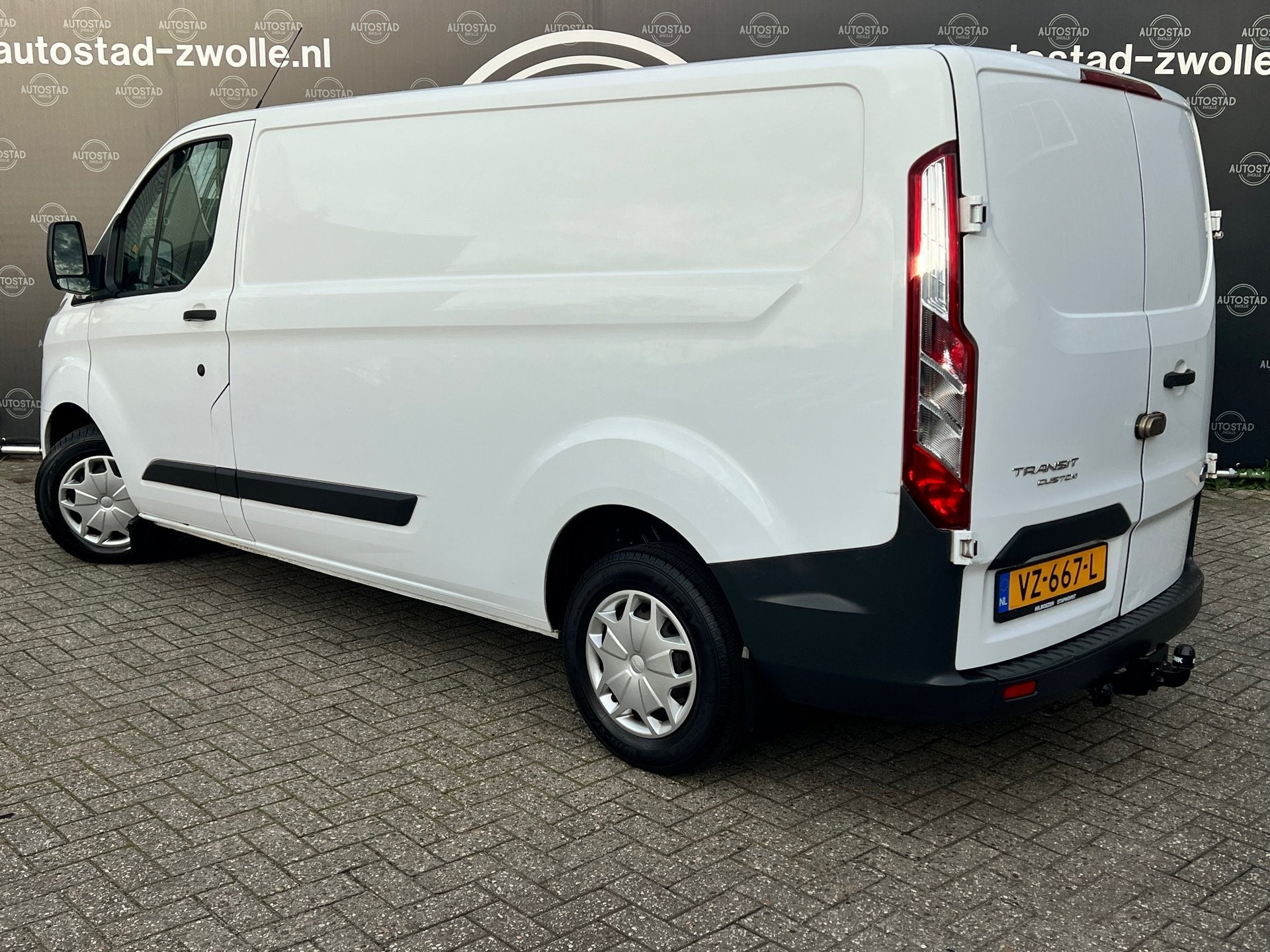 Ford Transit 290 2.2 TDCI L2H3 Ambiente MARGE! / 3 Zits / AP, Voorwielaandrijving, Euro 5, 4 cilinders, 1848 kg