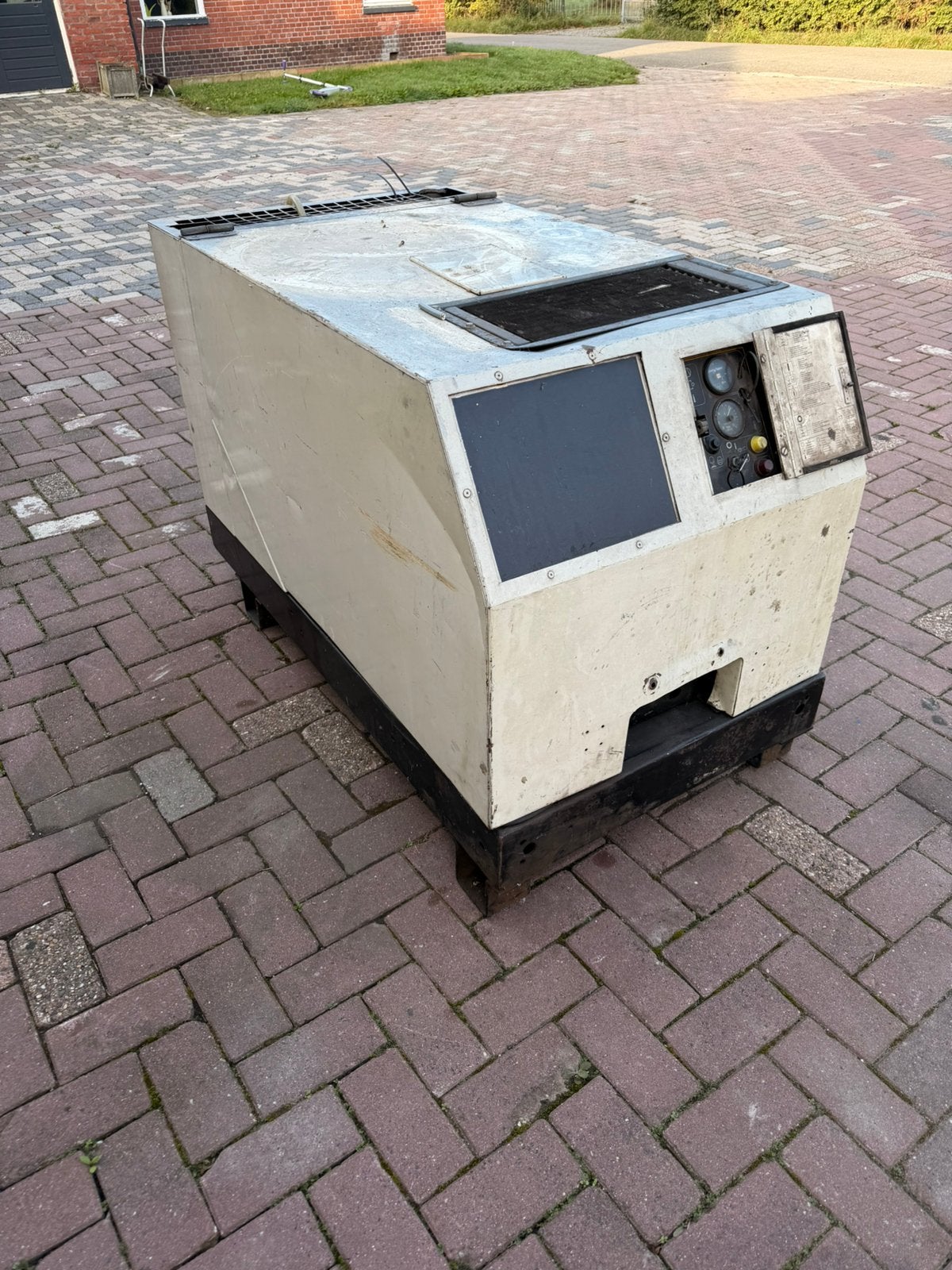 Schoef compresor 8bar  5,2 kw, 800 liter/min of meer, Ophalen of Verzenden, Zo goed als nieuw, Geluidgedempt