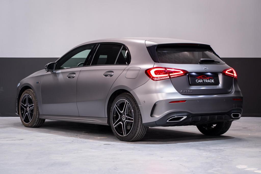 Mercedes-Benz A-klasse 250 e Business Solution AMG Limited|P, Auto's, Gebruikt, 4 cilinders, 15 kWh, Plug-in hybride