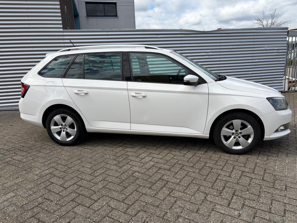 Skoda Fabia 1.2 TSI 66KW Combi 2016 Wit, Auto's, Skoda, Particulier, Fabia, ABS, Adaptive Cruise Control, Airbags, Airconditioning