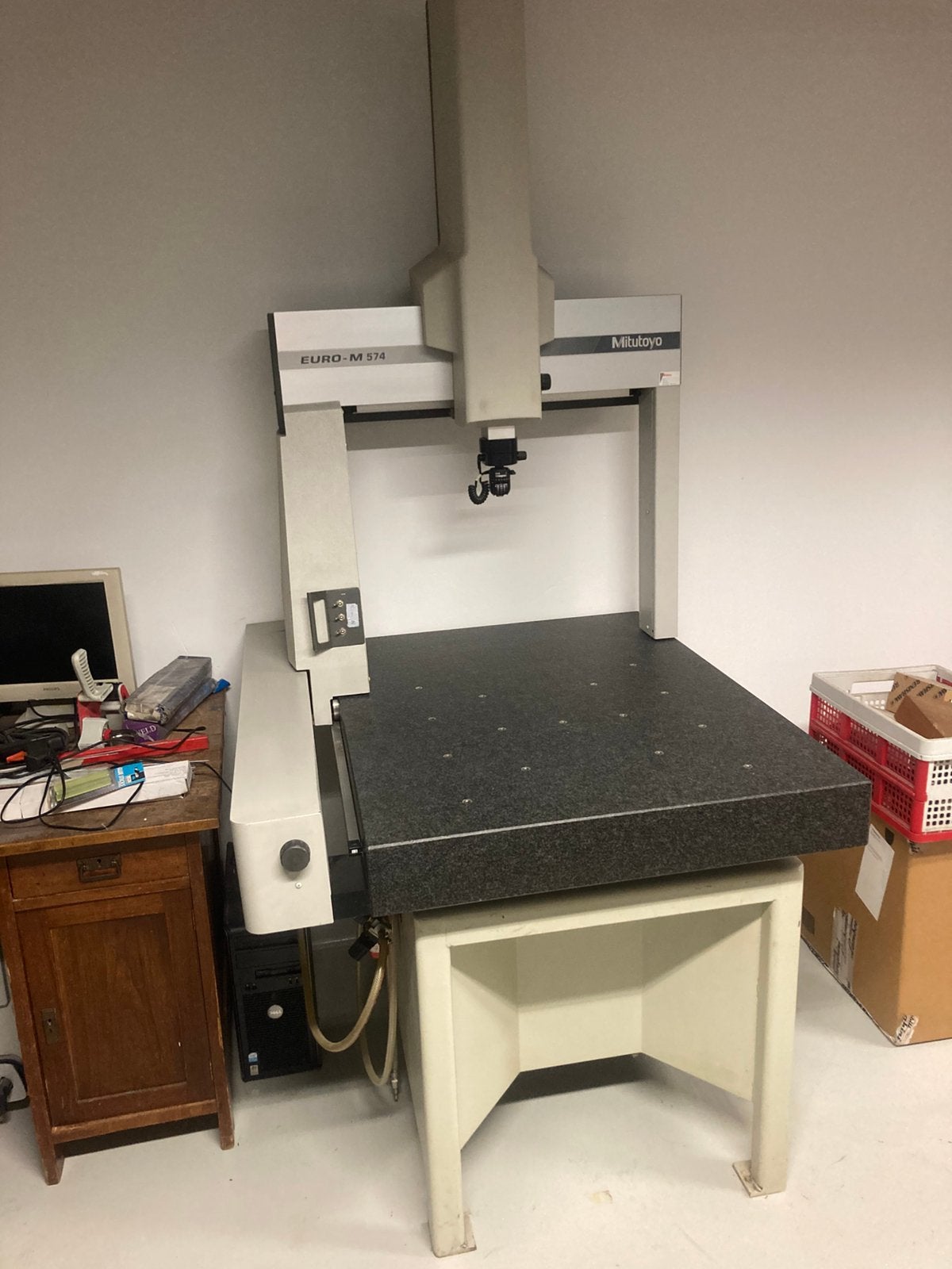 Mitutoyo EURO-M 574 Coördinatenmeetmachine (CMM), Ophalen