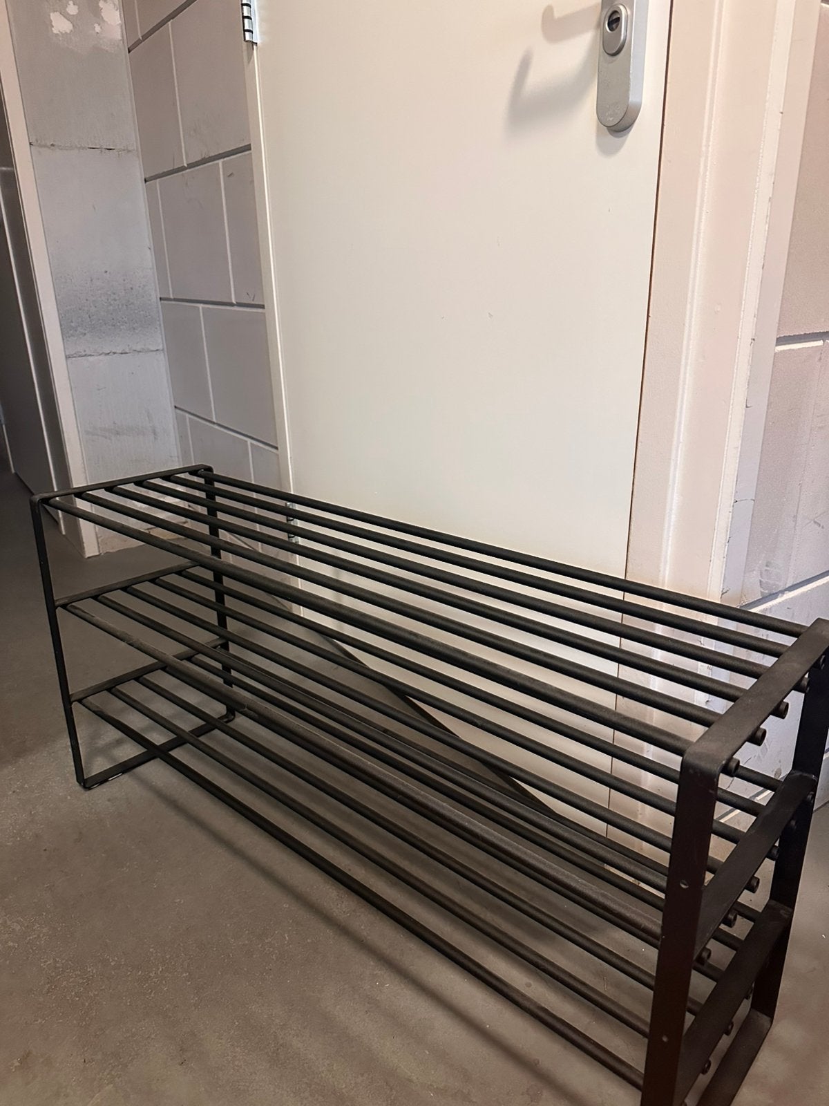 Metal shoe rack, Ophalen, Zo goed als nieuw