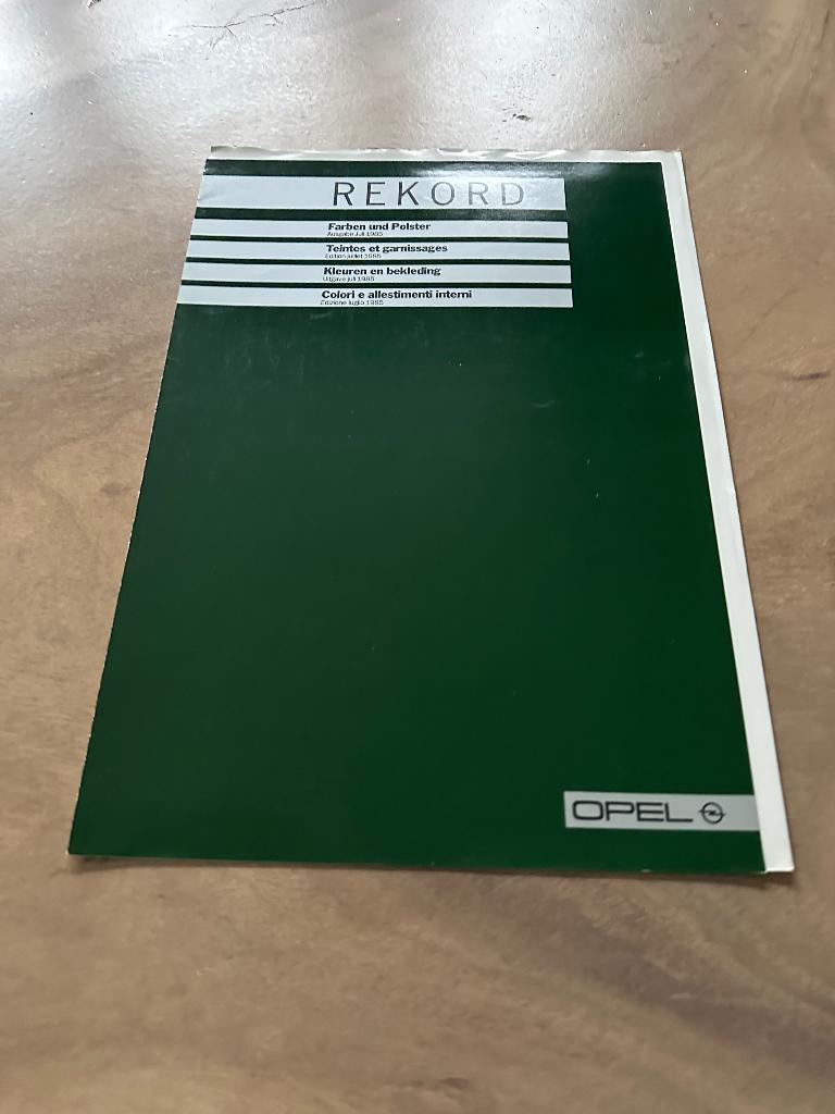 Folder Opel Rekord  1985, kleuren, Ophalen of Verzenden, Zo goed als nieuw, Opel