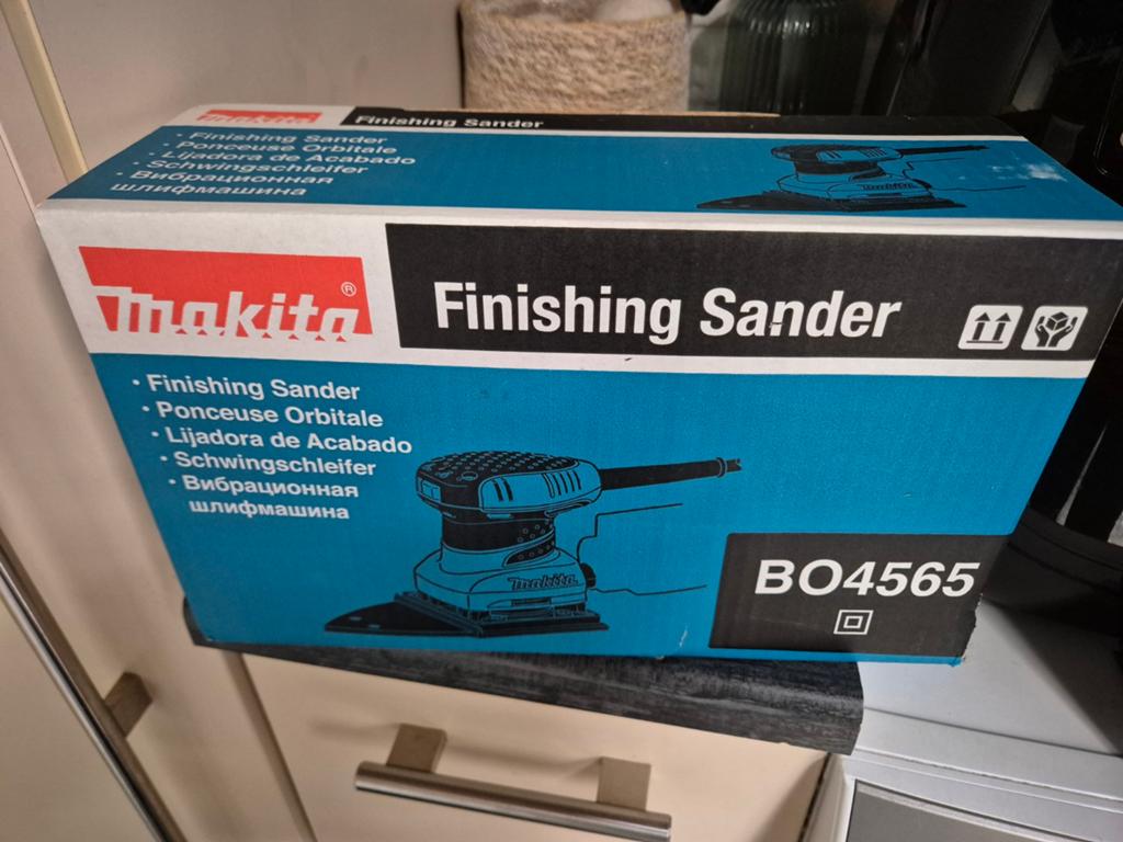 Nieuwe Makita Finishing Sander BO4565 in doos, Ophalen, Nieuw, Vlakschuurmachine