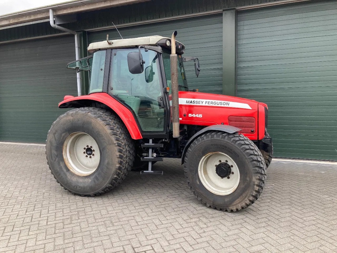 Massey Ferguson 5445 5445 (bj 2004), Zakelijke goederen, Agrarisch | Tractoren, Gebruikt, Massey Ferguson, Meer dan 10000