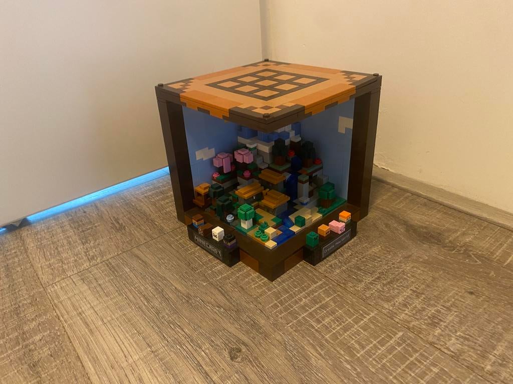 Lego Minecraft: The Crafting Table, Kinderen en Baby's, Speelgoed | Duplo en Lego, Minecraft, Lego, Ophalen of Verzenden, Zo goed als nieuw