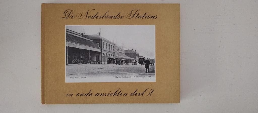 De Nederlandse stations in oude ansichten deel 2  Nieuwstaat, Boeken, 20e eeuw of later, Ophalen of Verzenden, Zo goed als nieuw
