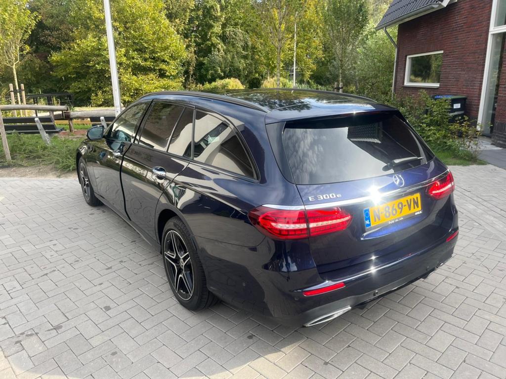 Mercedes-Benz E-Klasse E300 e 320pk 9G-TRONIC 2022 Blauw, Auto's, Mercedes-Benz, Automaat, Zwart, 4 cilinders, Blauw
