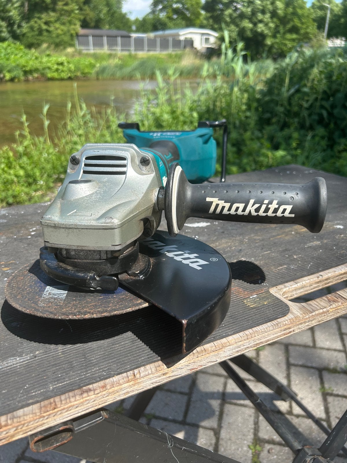 Makita slijptol, Ophalen of Verzenden, 1000 watt of meer, Haakse handslijpmachine
