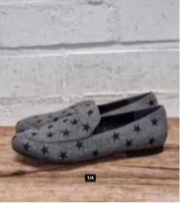 Kenneth Cole - Prachtige loafers maat 39 - Nieuw €110, Kleding | Dames, Schoenen, Verzenden, Kenneth Cole, Nieuw, Grijs
