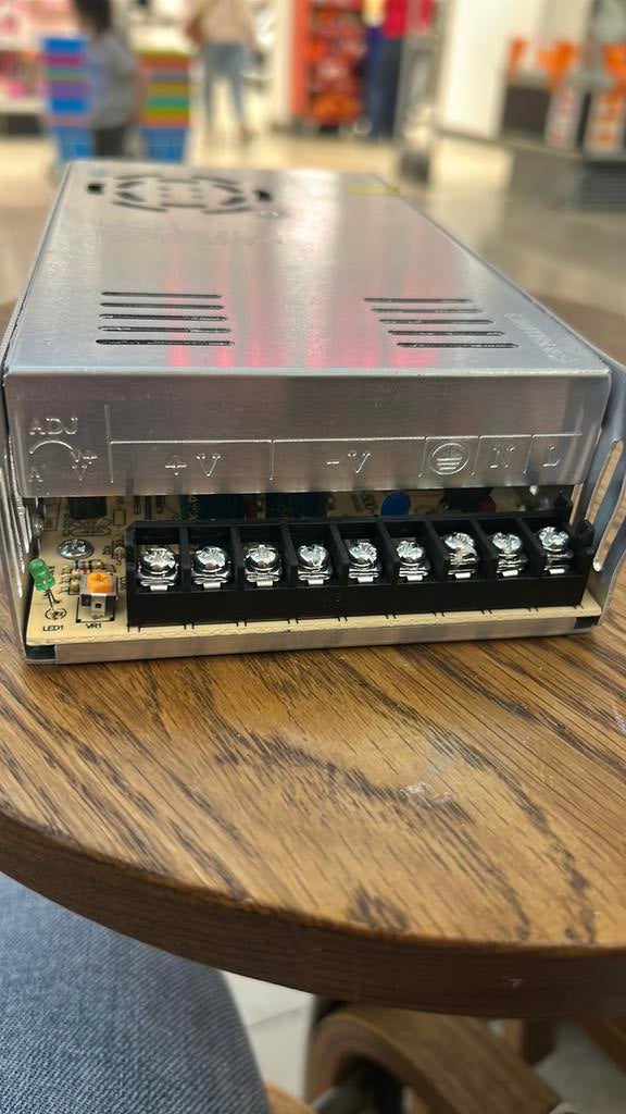 Power supply, Verzenden, Zo goed als nieuw