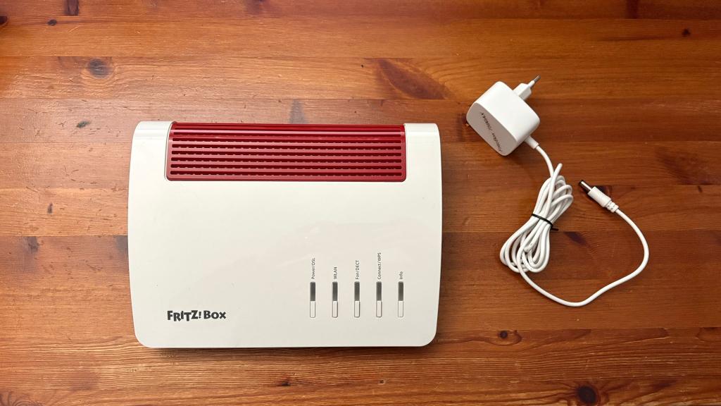 Fritzbox 7590 AX v2 International, Ophalen, Zo goed als nieuw, Router met modem, Fritz!box