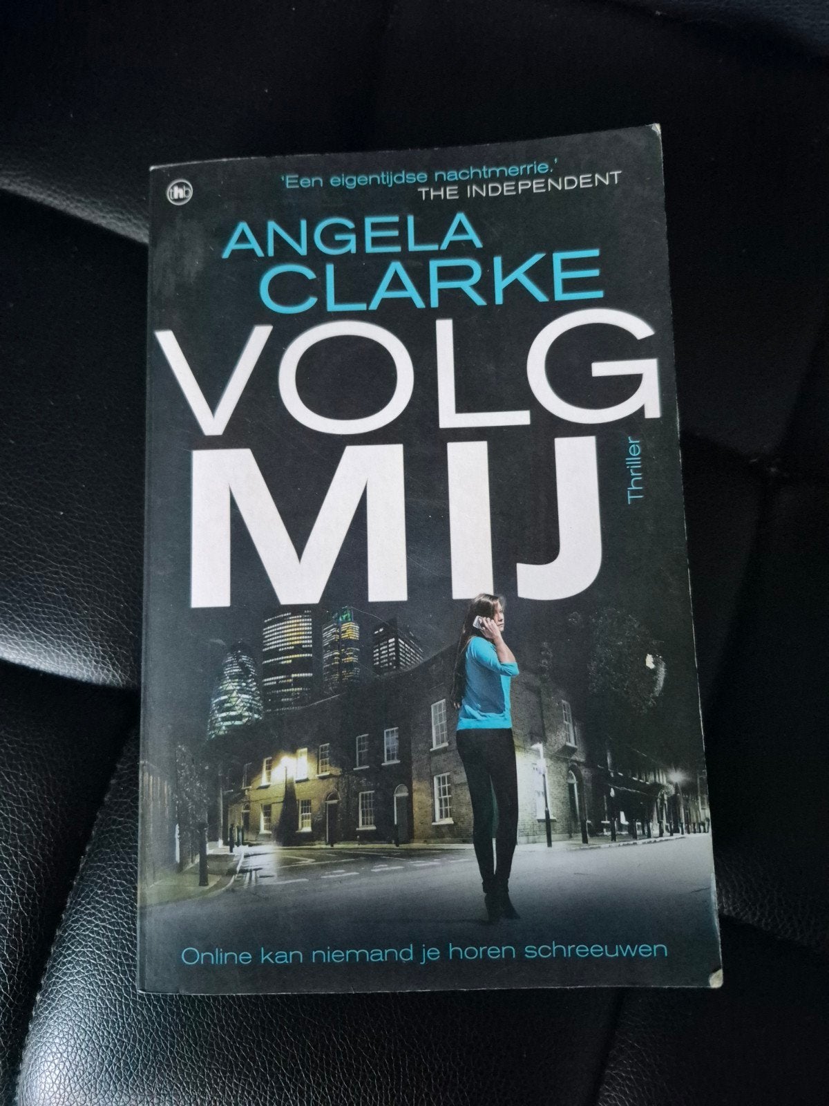 Volg Mij - Angela Clarke (Thriller), Ophalen of Verzenden, Gelezen, Angela Clarke