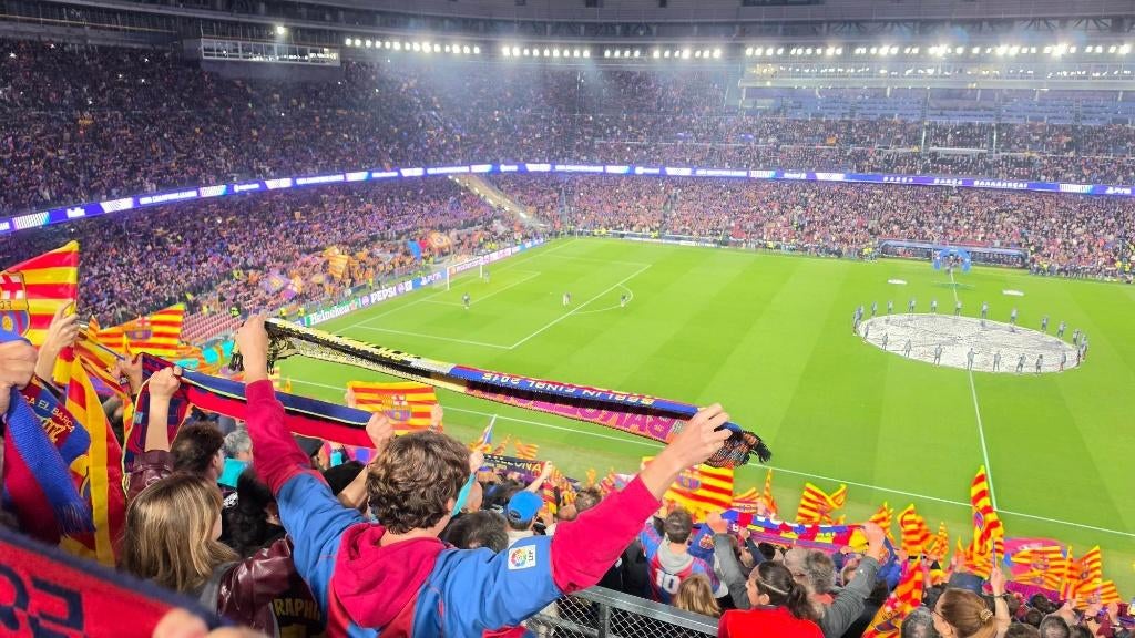 Wedstrijdticket FC Barcelona, Overige typen, Drie personen of meer, Mei, Buitenland