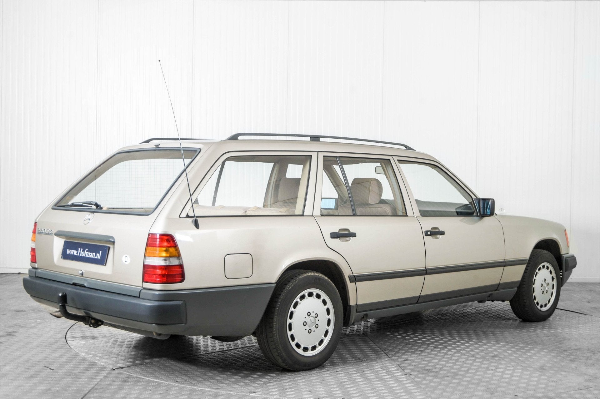 Mercedes-Benz 230TE Combi (bj 1987), Auto's, Gebruikt, Overige modellen, 4 cilinders, Open dak