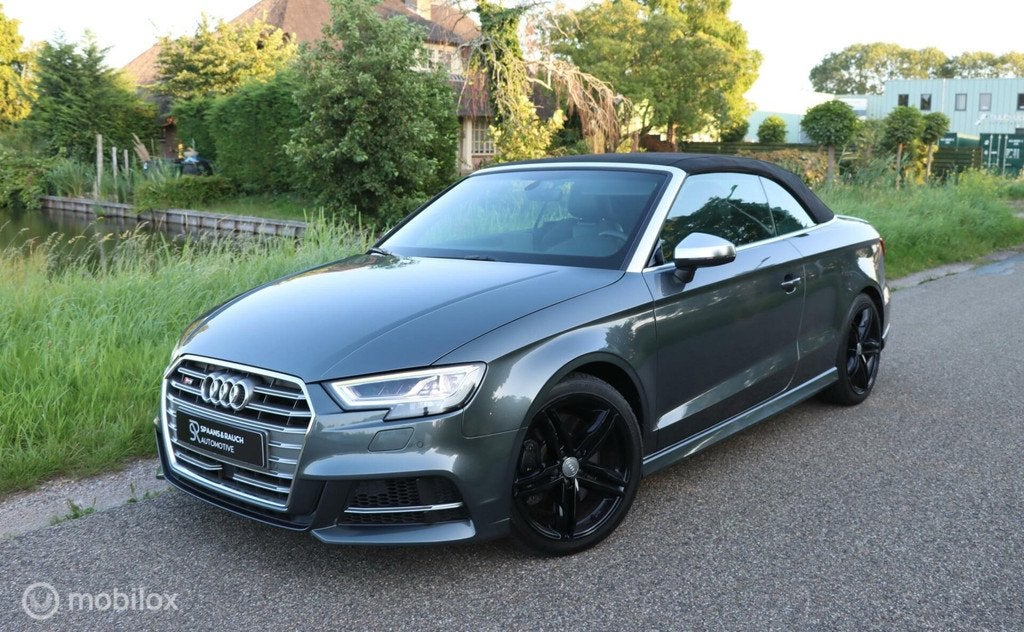 Audi S3 2.0 TFSI Quattro / Nekverwarming / B&O / Navi, Auto's, Audi, Automaat, S3, Gebruikt, Zwart