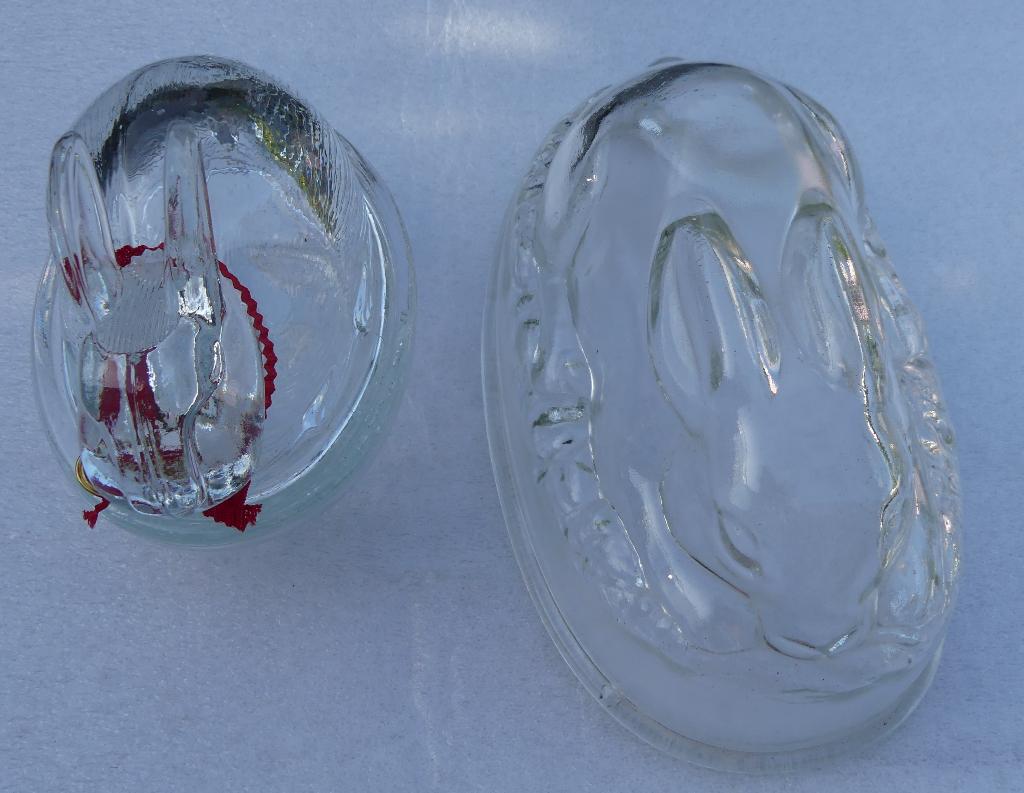 Haas / Haasje 1 x Pudding Vorm 2 x Sieraden Bakje met Deksel, Antiek en Kunst, Ophalen of Verzenden