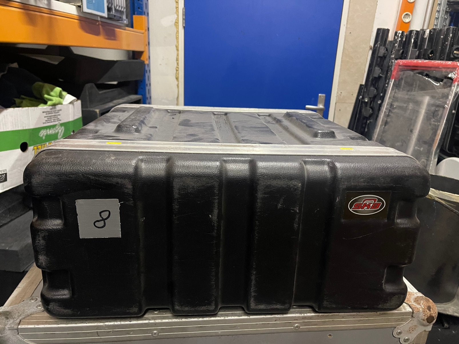 SKB (usa) Flightcase 4He Double Doors 44cm inbouw nr.8, Ophalen, Gebruikt, Overige instrumenten, Flightcase