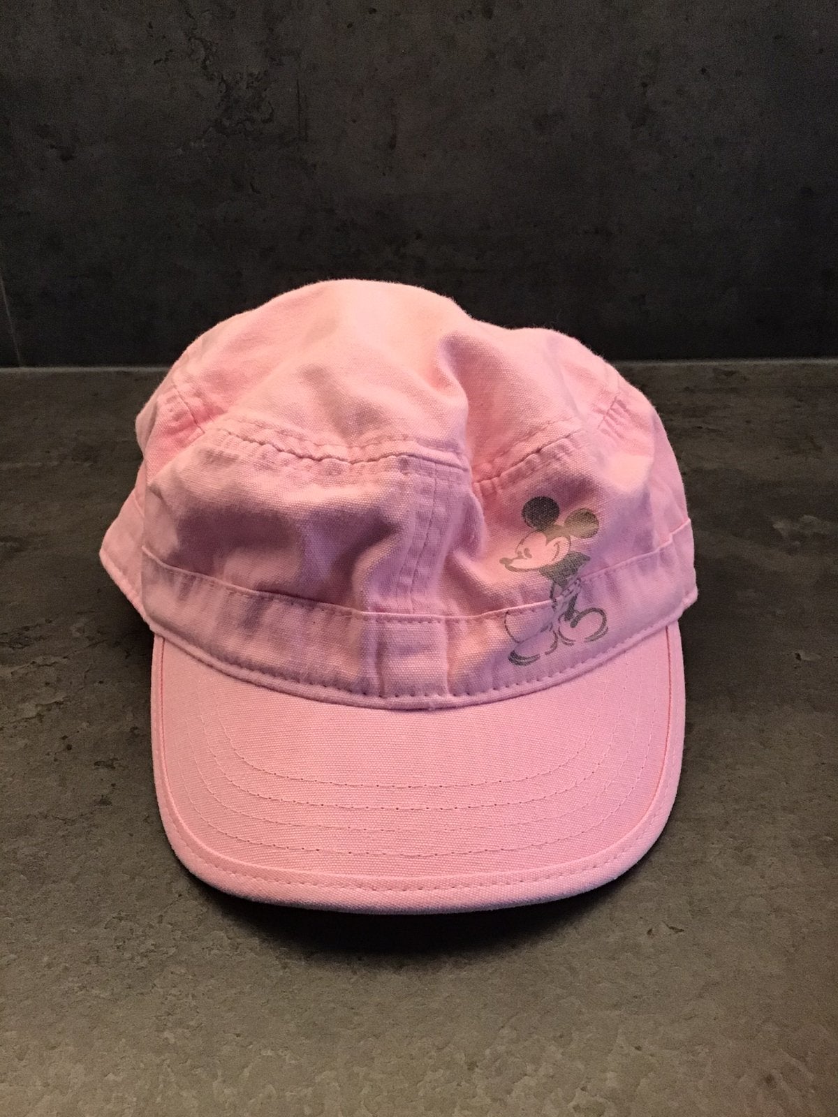 Pet roze disneyland parijs, Ophalen of Verzenden, Mickey Mouse, Zo goed als nieuw, Kleding of Textiel
