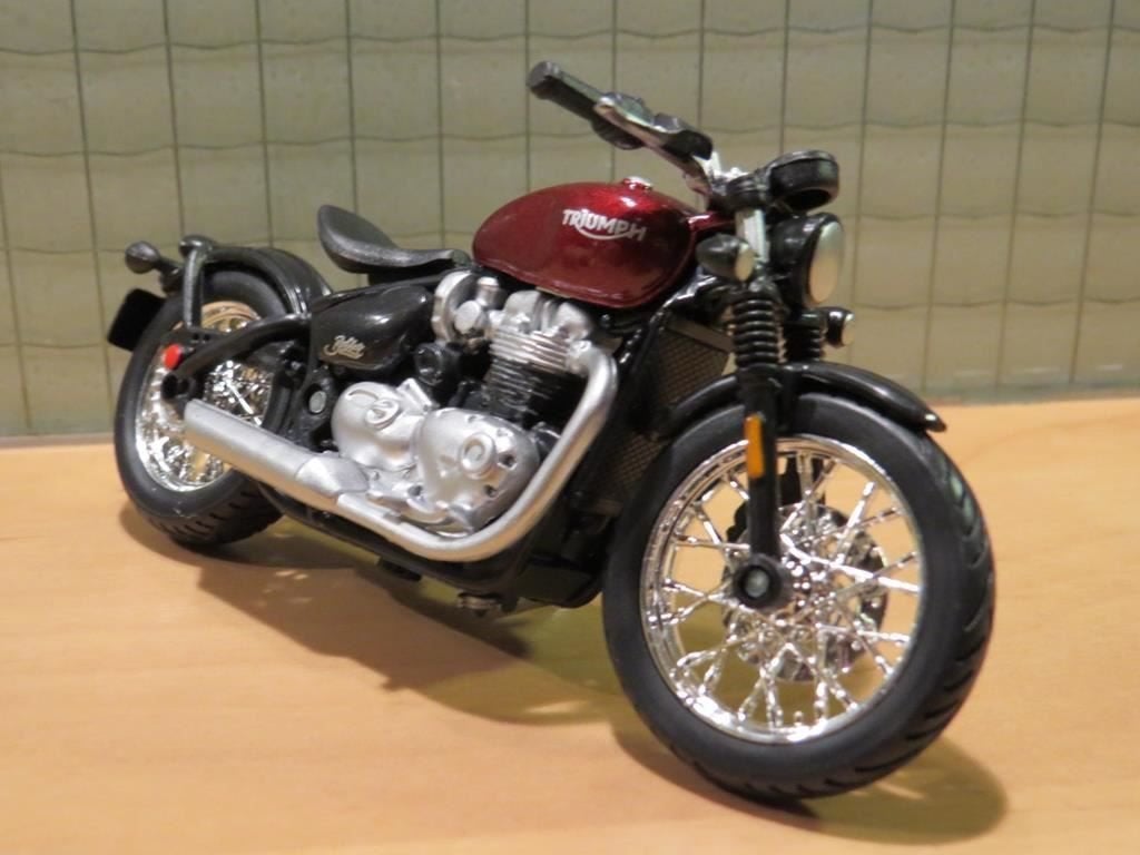 Triumph Bonneville Bobber 1:18, MayCheong, Nieuw, Ophalen of Verzenden, Motor