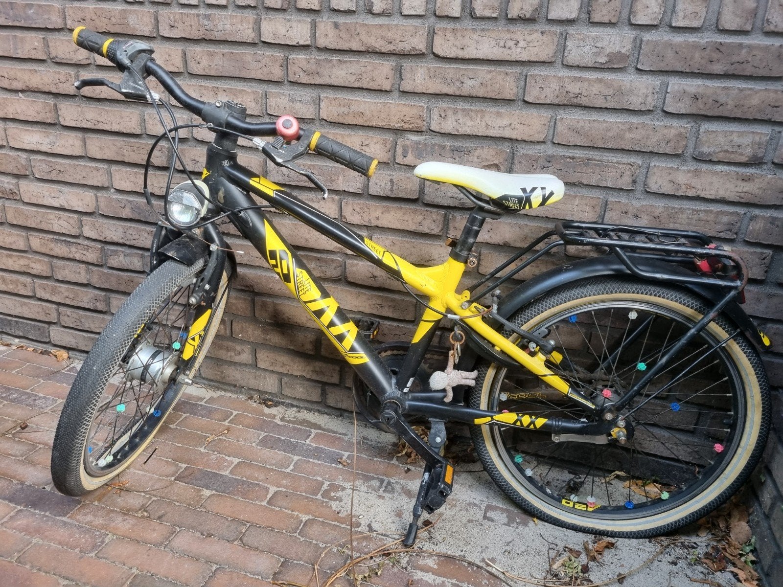 S'Cool XXlite 20 inch - Zwart/Geel, Ophalen, Gebruikt, Velgrem, 16 tot 20 inch