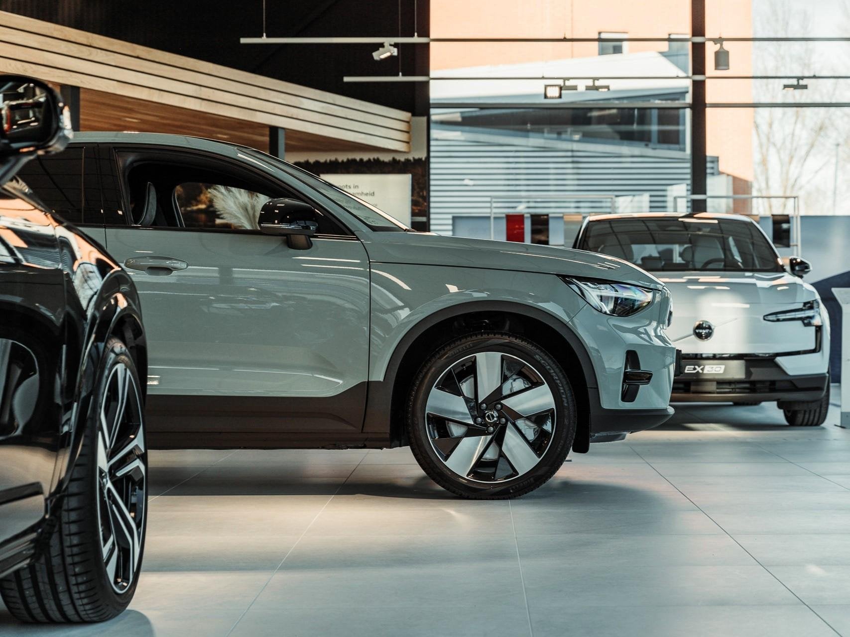 Volvo V60 2.0 T8 Plug-in hybrid AWD Plus Dark Automaat / Pan, Auto's, Volvo, Automaat, Stof, Gebruikt, 4 cilinders