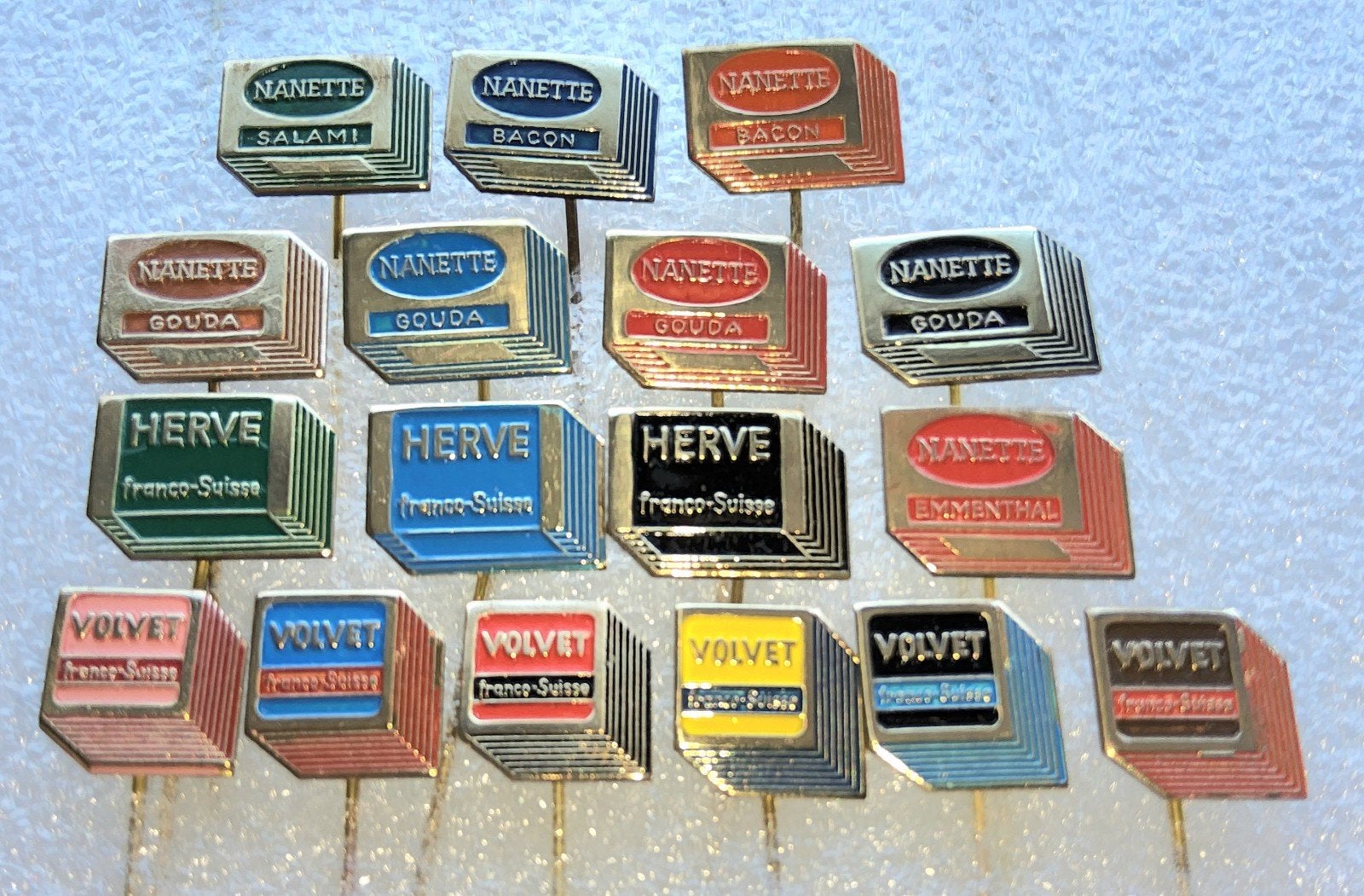17 Vintage Speldjes van Franco Suisse, Verzamelen, Ophalen of Verzenden, Gebruikt, Overige onderwerpen, Speldje of Pin