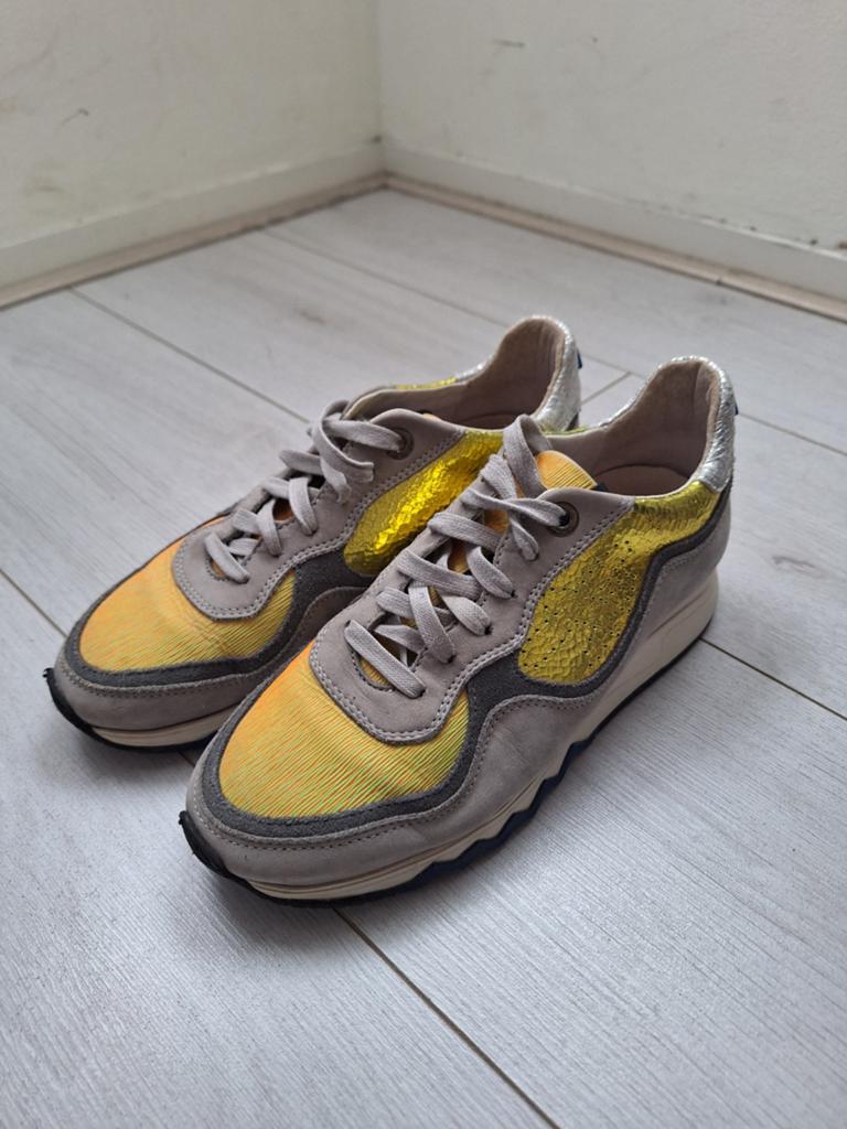 Floris van Bommel leren sneakers model Nineti, maat 37, Kleding | Dames, Schoenen, Ophalen of Verzenden, Sneakers of Gympen, Gedragen