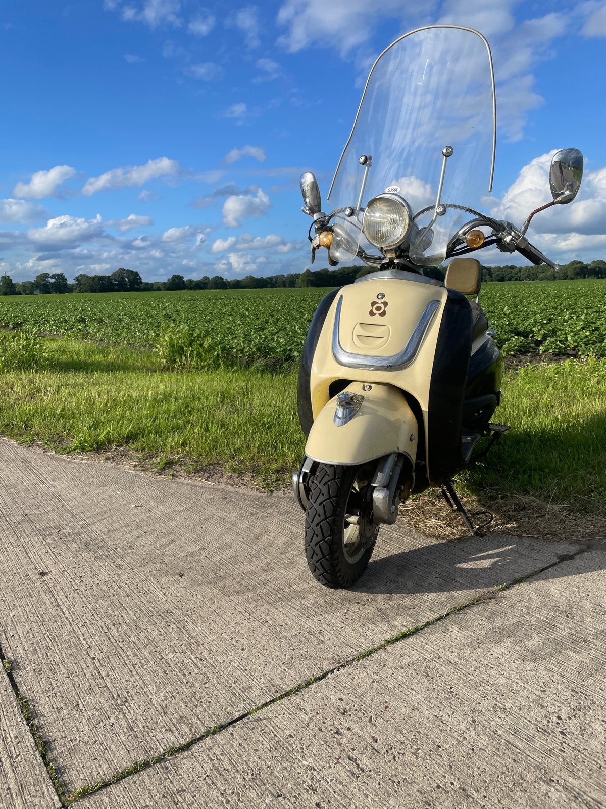 AGM Retro Scooter 60km/u evt ook ruilen, Fietsen en Brommers, Ophalen, Gebruikt, Benzine, Overige merken